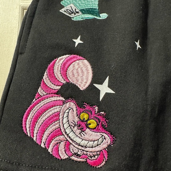 Disney Classic Black  Women Short Size Small - Picture 13 of 14